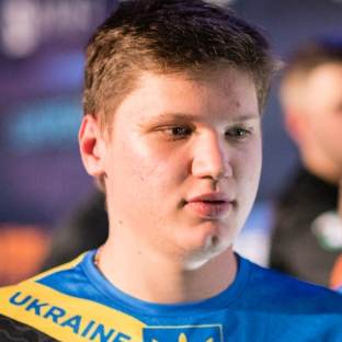 挂诗人的握！鲁莽地进入团队发送情况 Ultra Prime ，不操作，仅仅战斗和眩晕 Weibo Gaming 。