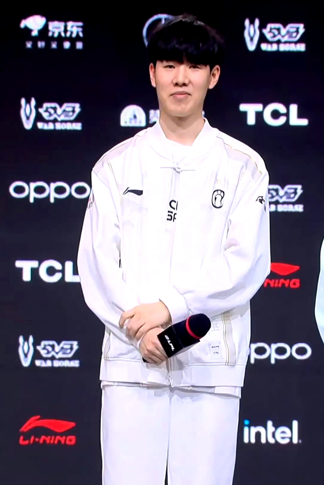 Leyan ：我话放这里，今年LPL随便虐LCK，我战狼啊！