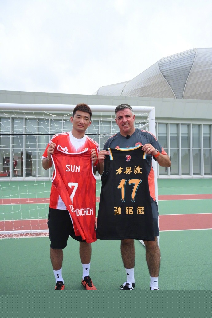 NAVI将在StarLadder StarSeries Fall 2025的上半区半决赛中面对 Passion UA